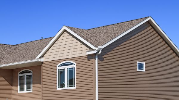 Cost of Residential Siding Service in Eau Claire